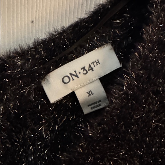 On 34th Sweater - Picture 8 of 13